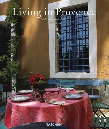 Living in Provence = Vivre en Provence