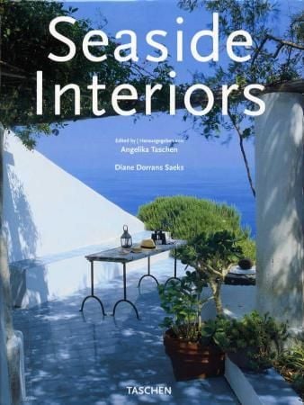 Seaside interiors = Intérieurs de la côte = Häuser am Meer