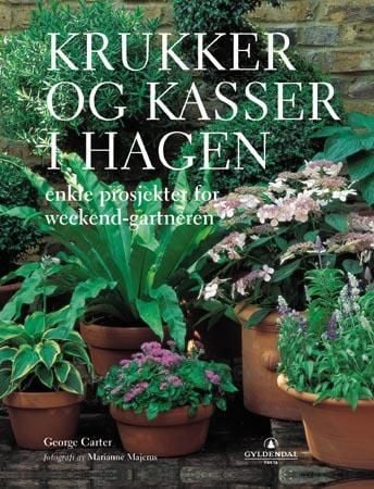 Krukker og kasser i hagen
