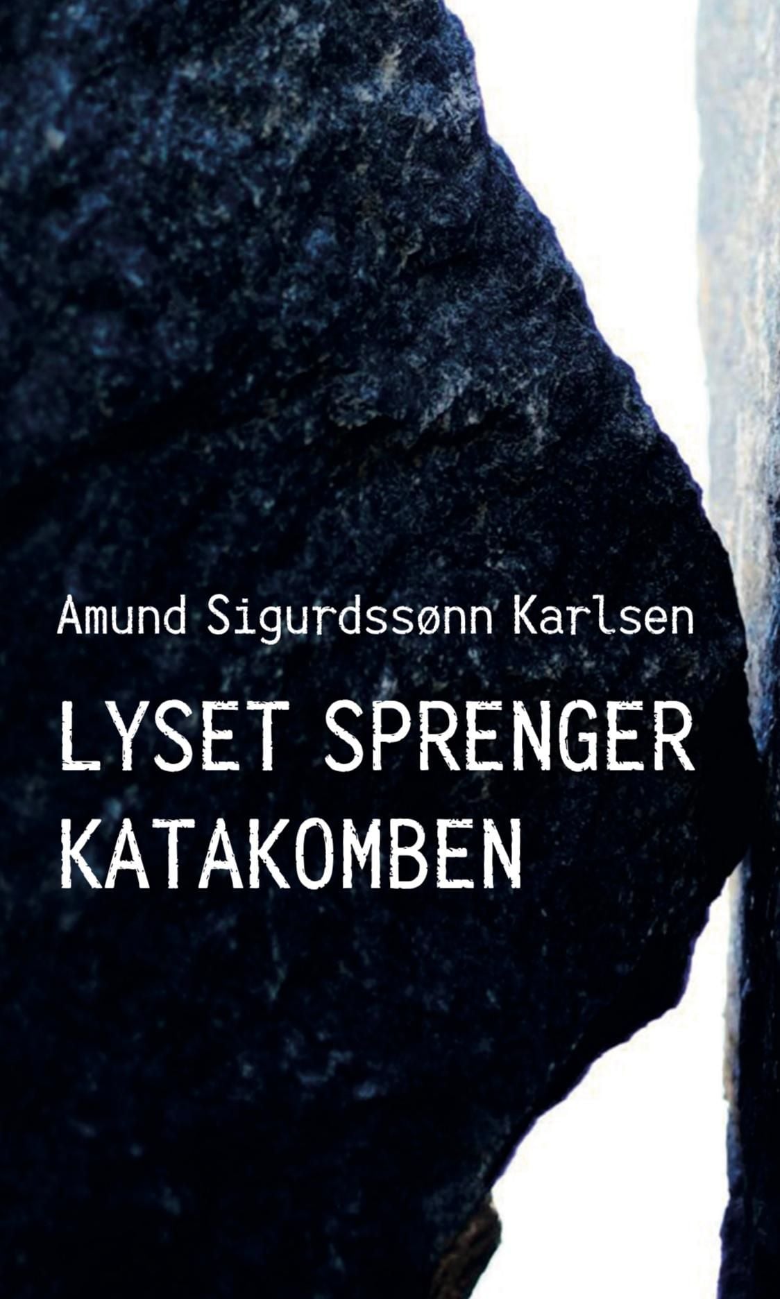 Lyset sprenger katakomben
