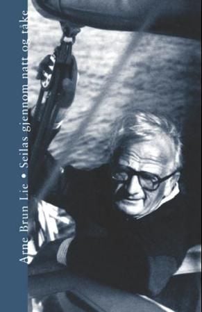 Seilas gjennom natt og tåke