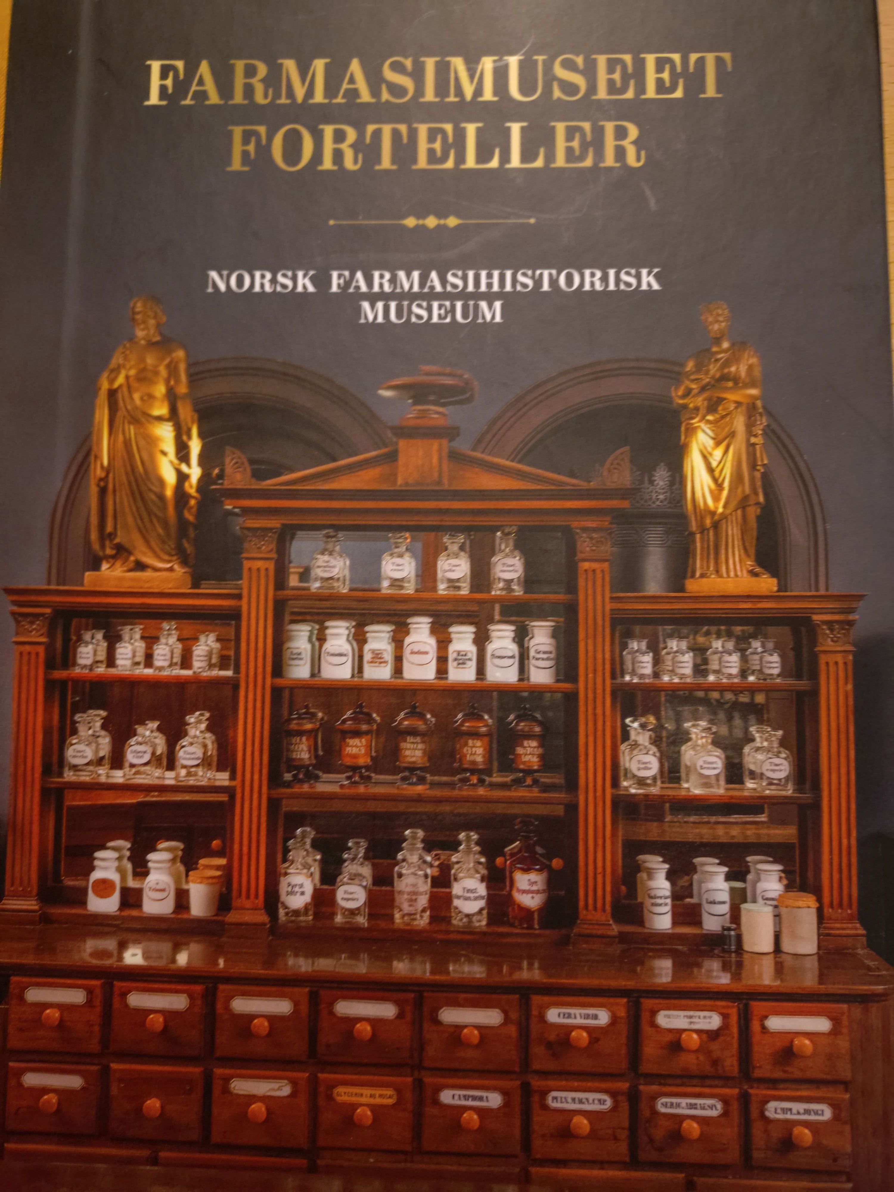 Farmasimuseet forteller